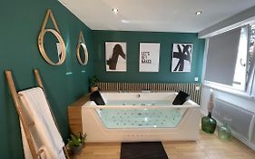 The Green Garden Spa & Serenity